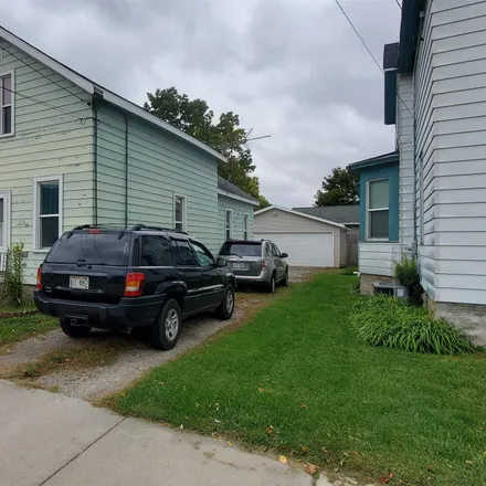 Buy this 3 bed house on 1007 Michigan Street in Oshkosh, WI 54902