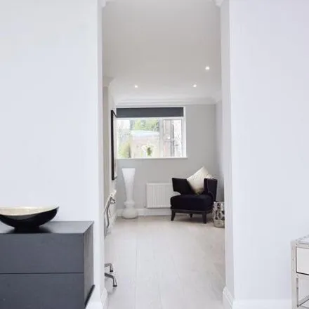 Image 4 - St John's Lodge, Harley Road, London, NW3 3BX, United Kingdom - Townhouse for rent