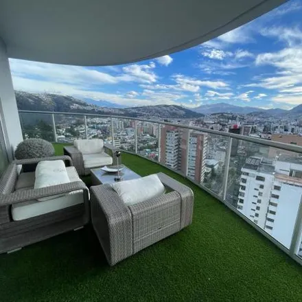 Rent this 2 bed apartment on Parqueadero Hotel Quito in Avenida González Suárez, 170517