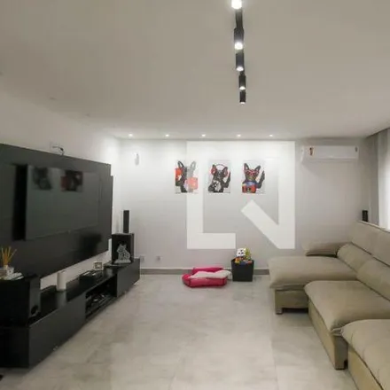 Rent this 3 bed house on Rua Manuel Nunes de Siqueira in Sapopemba, São Paulo - SP
