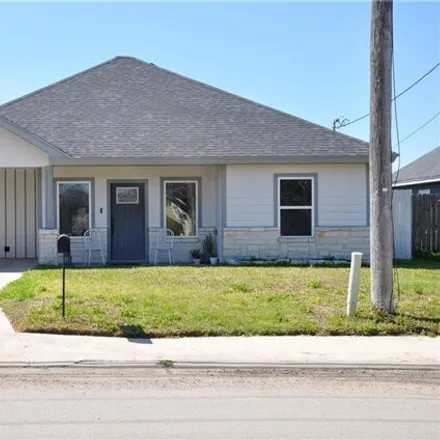 Image 2 - 1221 South 16th Street, Kingsville, TX 78363, USA - House for sale