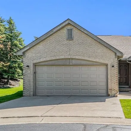 Image 1 - 2537 Westmont Circle, Sterling Heights, MI 48310, USA - Condo for sale