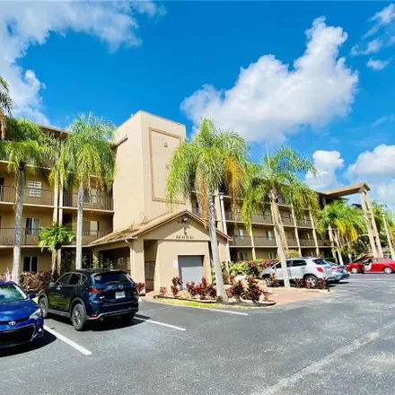Buy this 2 bed condo on 1600 Southwest 127th Way in Pembroke Pines, FL 33027