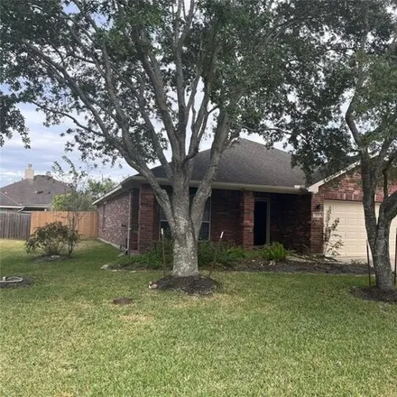 Rent this 3 bed house on 2150 Goldfinch Lane in League City, TX 77573