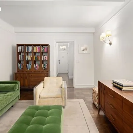 Image 3 - 11 West 69th Street, New York, NY 10023, USA - Apartment for sale