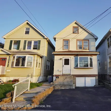 Buy this 3 bed house on 579 Port Richmond Avenue in New York, NY 10302
