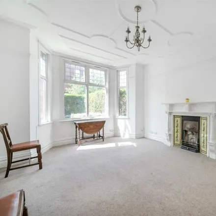 Buy this 3 bed duplex on St Pauls Avenue in Willesden Green, London