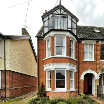 Buy this 5 bed duplex on The Avenue in Trimley St Mary, IP11 0TS