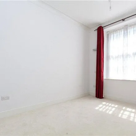 Image 6 - Eyre Court, 3-21 Finchley Road, London, NW8 9TY, United Kingdom - Apartment for rent