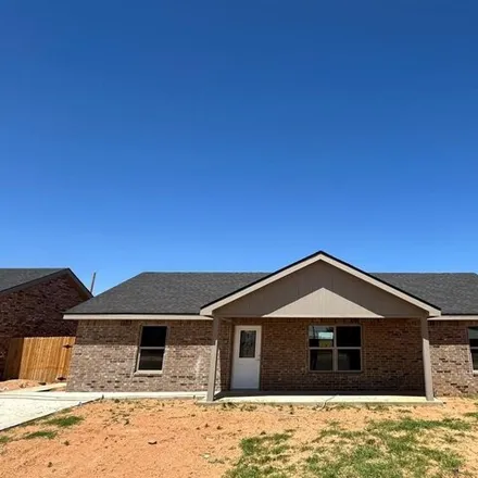 Buy this 3 bed house on 826 Southwest Avenue K in Seminole, TX 79360