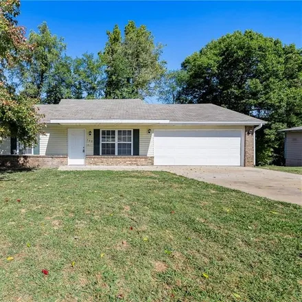 Buy this 3 bed house on 700 West Bailey Avenue in Springdale, AR 72764