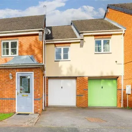 Buy this 3 bed townhouse on Emperor Close in Bulwell, NG5 1QR