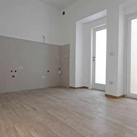 Image 5 - Palazzo Bucciarelli, Via Cembalo di Colantoni, 67100 L'Aquila AQ, Italy - Apartment for rent