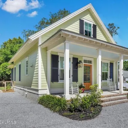 Buy this 3 bed house on 662 Pilot Street in Beaufort, SC 29902