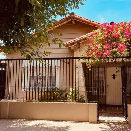 Buy this 2 bed house on Rotary Club Temperley in Vicente Fidel López, Partido de Lomas de Zamora