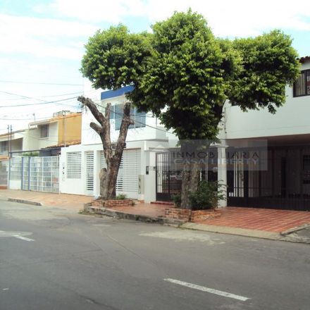 Rent this 5 bed apartment on Colegio de la Policía in Calle 7, Barrio Popular