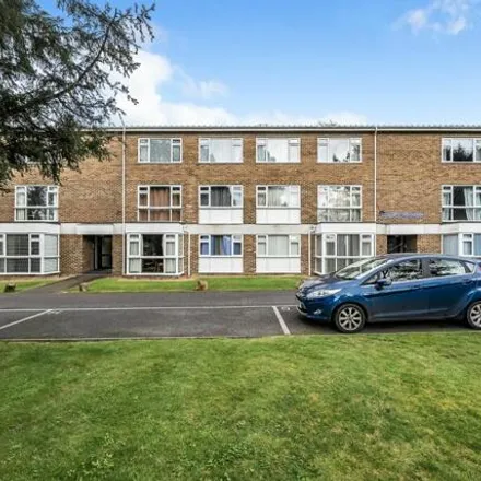 Buy this 2 bed apartment on Grove Road in Epsom, KT17 4DE