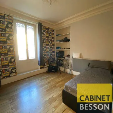 Rent this 4 bed apartment on 5 Rue Crépu in 38000 Grenoble, France