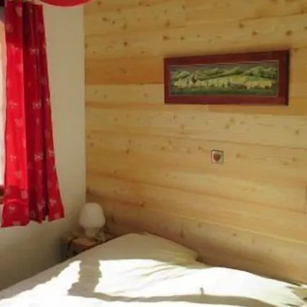 Rent this 2 bed apartment on 05220 Le Monêtier-les-Bains