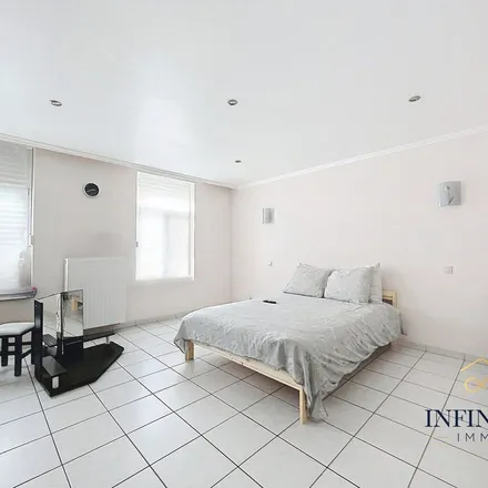 Rent this 5 bed apartment on Rue Jean de Seraing 105 in 4100 Jemeppe-Sur-Meuse, Belgium
