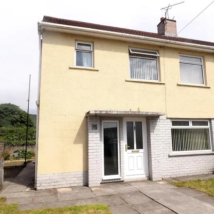 Rent this 3 bed duplex on Southdown View in Port Talbot, SA12 7AE