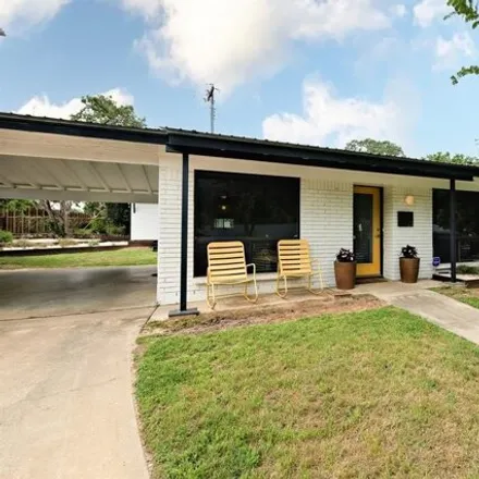 Buy this 3 bed house on 1723 Fawn Drive in Austin, TX 78741