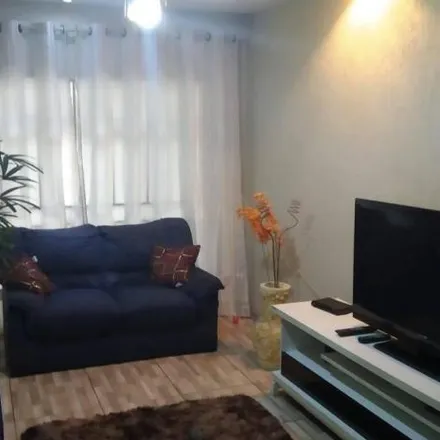 Buy this 2 bed house on Rua Suzana in São Lucas, São Paulo - SP