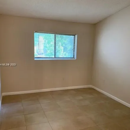 Image 6 - 338 Palm Way, Pembroke Pines, FL 33025, USA - Apartment for rent
