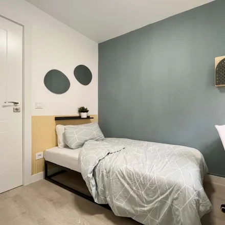 Rent this 5 bed apartment on Calle de San Dacio in 15, 28034 Madrid