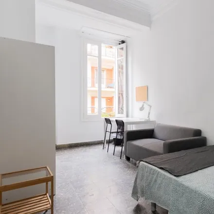 Rent this 5 bed room on Carrer dels Centelles in 42, 46006 Valencia