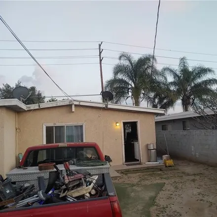 Image 4 - Alley 85810, Los Angeles, CA 91342, USA - House for sale