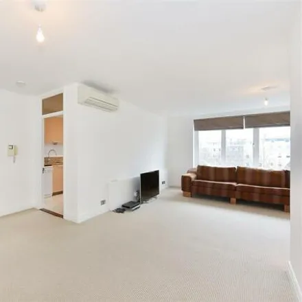 Image 8 - Campbell Court, 1-7 Queen's Gate Gardens, London, SW7 4PB, United Kingdom - Apartment for sale