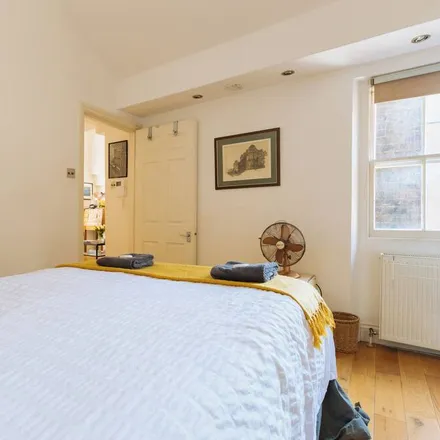 Rent this 1 bed apartment on London