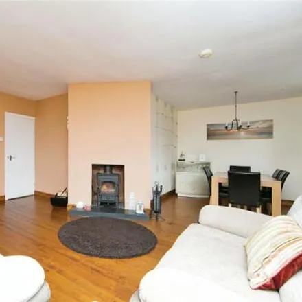 Buy this 2 bed apartment on Rhodfa'r Môr in Nefyn, LL53 6EB