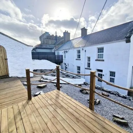 Image 8 - Coastguard Cottages, Peverell Terrace, Porthleven, TR13 9DX, United Kingdom - Townhouse for sale