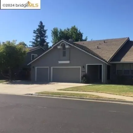 Rent this 4 bed house on 5492 Goldenrod Drive in Livermore, CA 94551