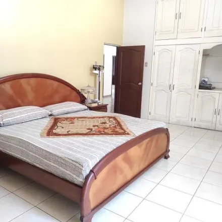 Buy this 4 bed house on Clínica Benites Innovamedib in Avenida Francisco de Orellana, 090501
