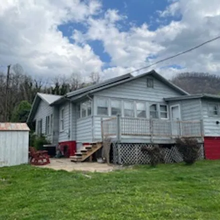 Image 4 - 101 West 5th Street, Elkhorn City, KY 41522, USA - House for sale