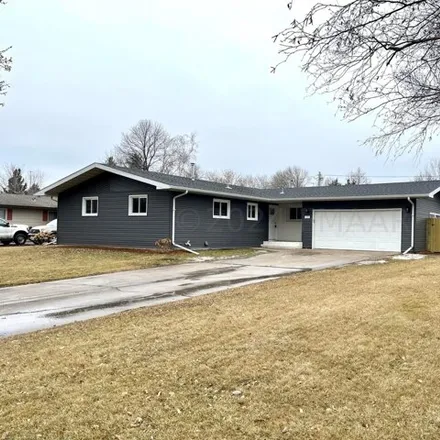 Buy this 4 bed house on 442 Dale Avenue in Moorhead, MN 56560