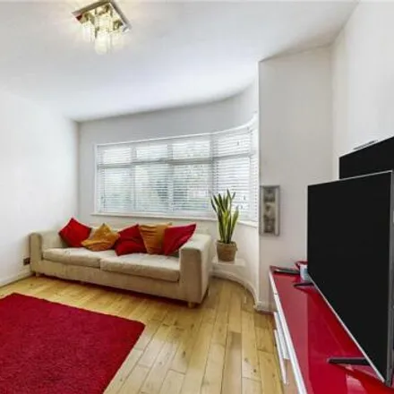 Image 3 - Merrion Avenue, London, HA7 4RY, United Kingdom - Duplex for sale