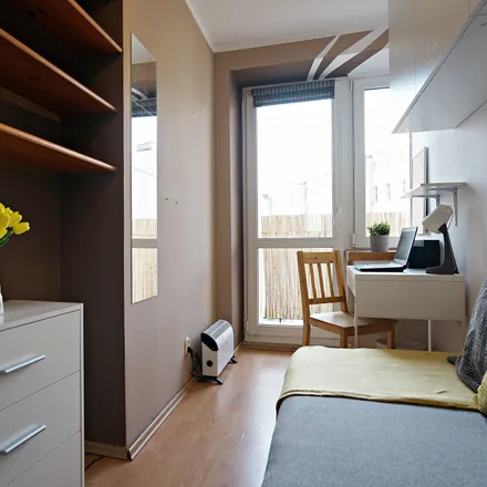 Rent this 3 bed room on Stefana Żeromskiego 28 in 50-321 Wrocław, Poland