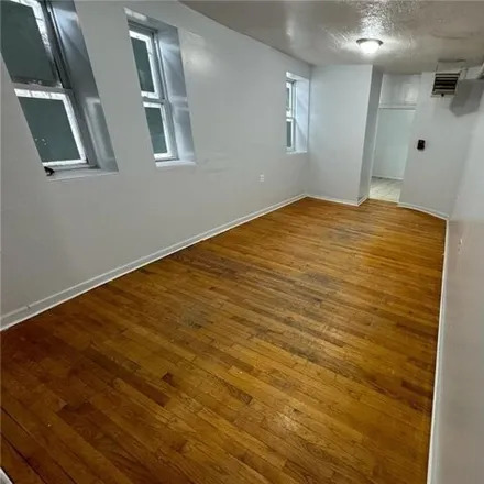 Image 4 - 61 West 181st Street, New York, NY 10453, USA - Apartment for rent