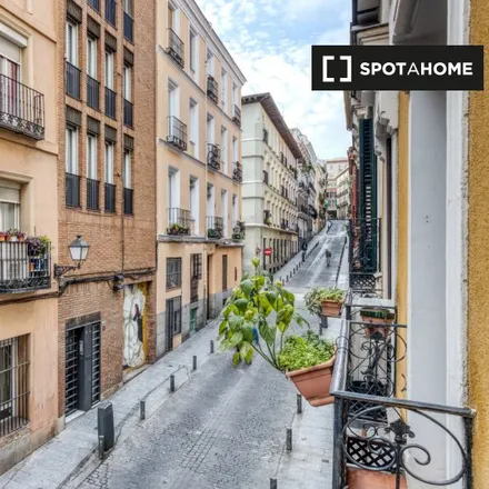 Image 6 - Calle Almadén, 26, 28014 Madrid, Spain - Apartment for rent