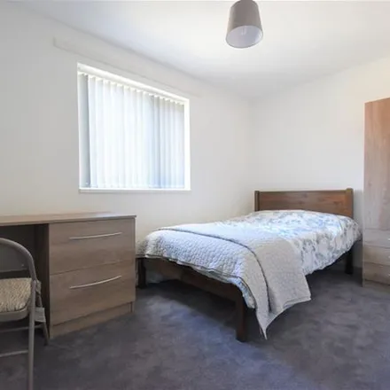 Rent this 5 bed apartment on Cadnam Close in Harborne, B17 0QA