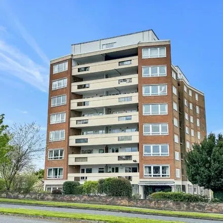 Image 1 - Primley Park View, Leeds, LS17 7JZ, United Kingdom - Room for rent