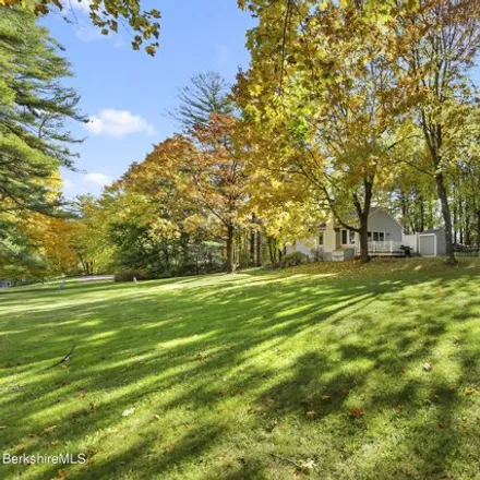 Image 1 - 850 Summer Street, Lee, Berkshire County, MA 01242, USA - House for sale