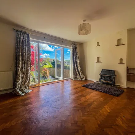 Rent this 4 bed apartment on Dan y Graig in Cardiff, CF14 7HL
