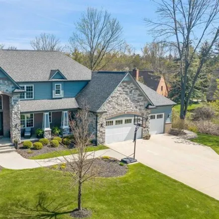 Image 3 - 32815 Crimson Crossing Court, Beverly Hills, MI 48025, USA - House for sale