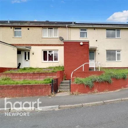 Rent this 3 bed house on Plym Walk in Newport, NP20 7EE