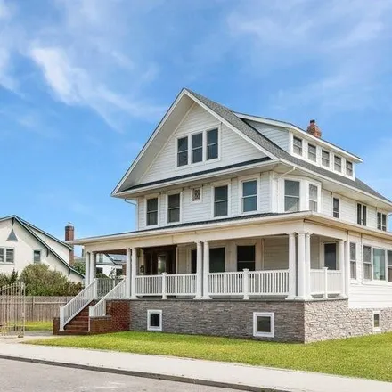 Buy this 7 bed house on 139 Beach 141st Street in New York, NY 11694